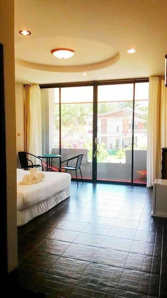 Отель Lanta Friendly House Ко-Ланта Экстерьер фото