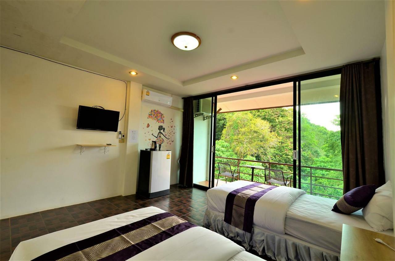 Отель Lanta Friendly House Ко-Ланта Экстерьер фото