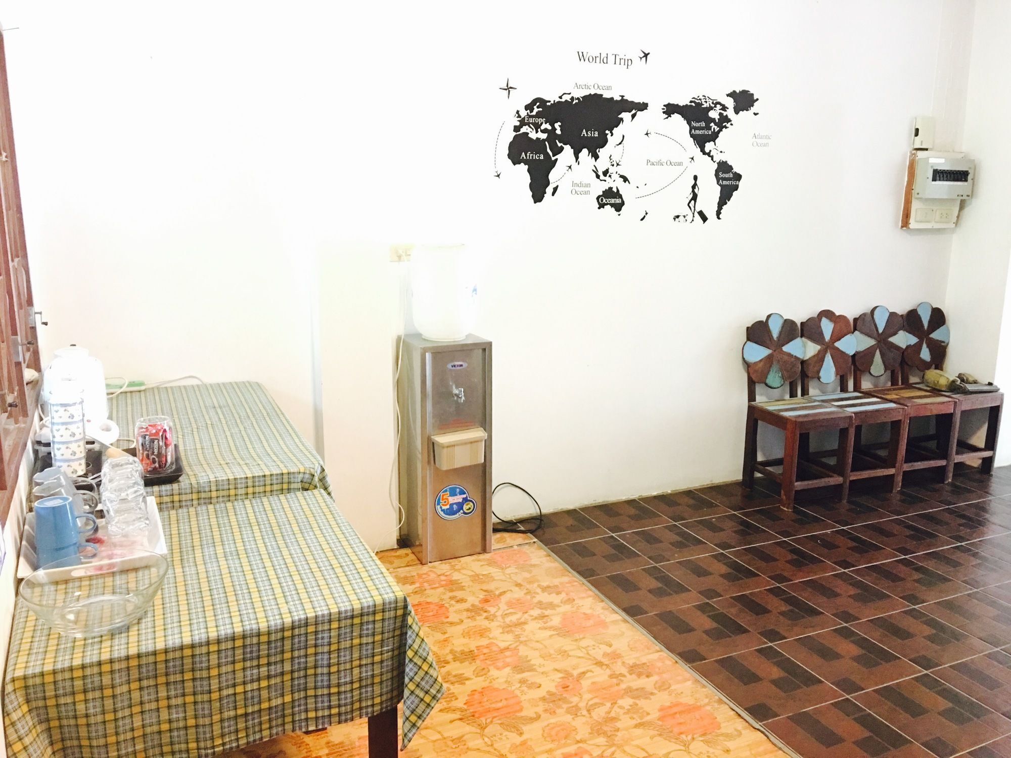 Отель Lanta Friendly House Ко-Ланта Экстерьер фото