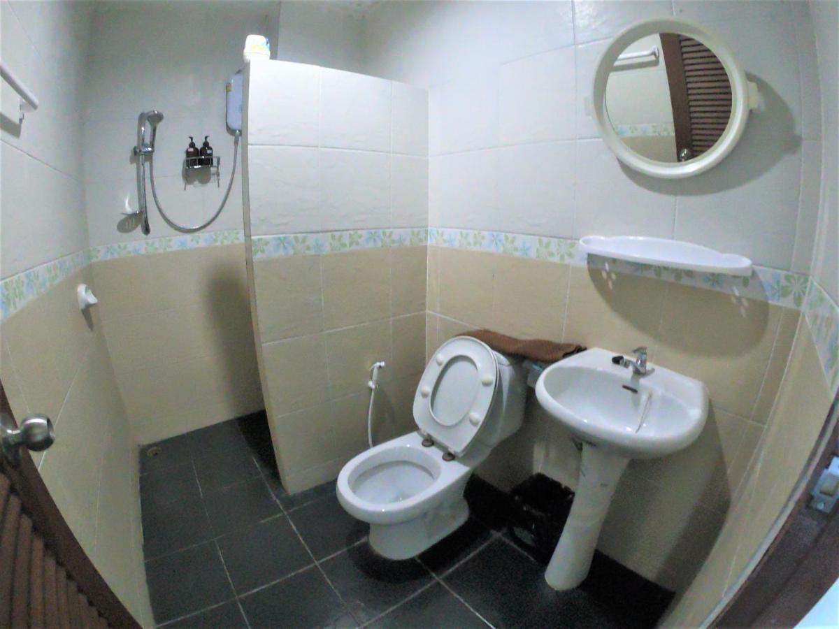 Отель Lanta Friendly House Ко-Ланта Экстерьер фото