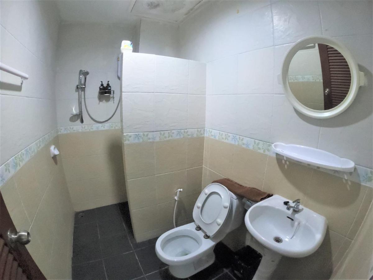 Отель Lanta Friendly House Ко-Ланта Экстерьер фото